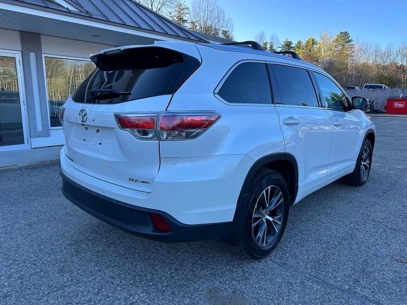 2016 Toyota Highlander მანქანა იყიდება აუქციონზე, vin: 5TDJKRFH9GS322708, აუქციონის ნომერი: 52049296