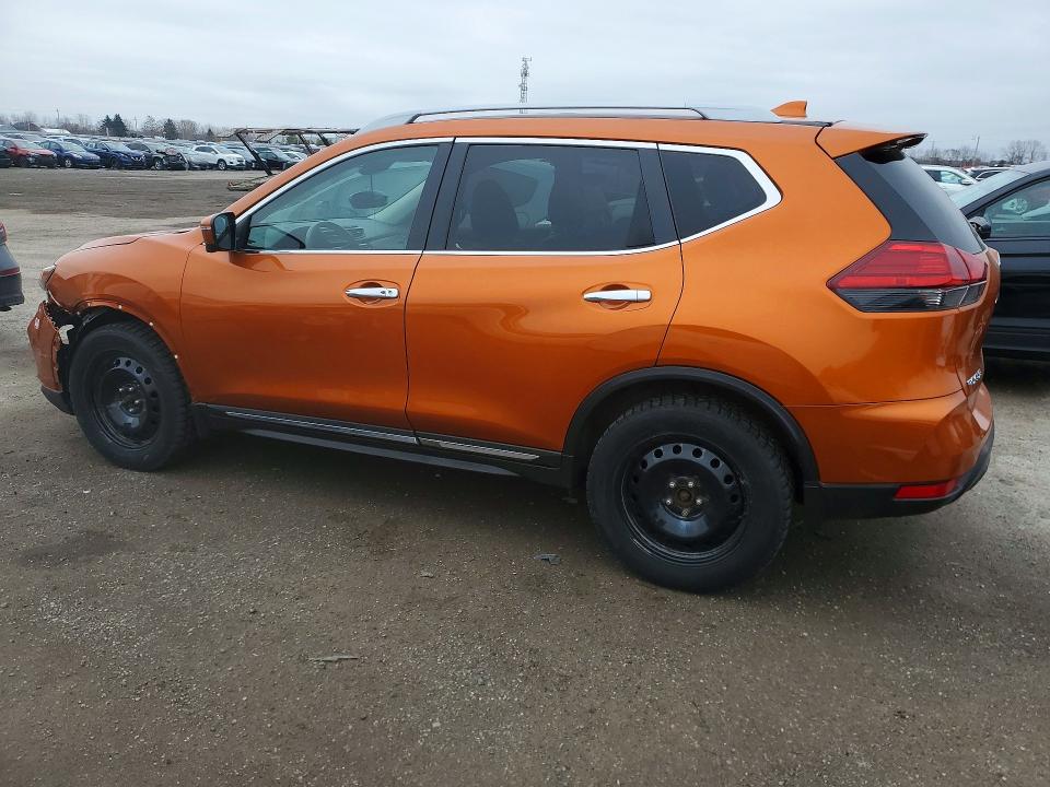 47740196 :رقم المزاد ، 5N1AT2MV9HC800122 vin ، 2017 Nissan Rogue مزاد بيع