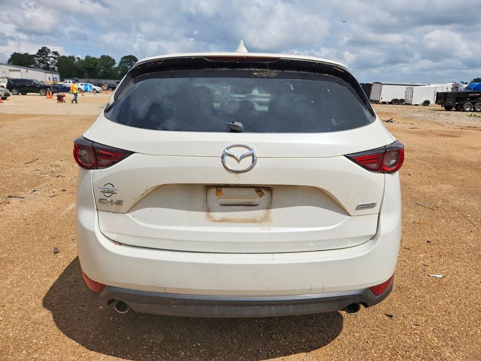 Продаж на аукціоні авто 2018 Mazda Cx-5, vin: JM3KFADM5J1428983, номер лоту: 49571966