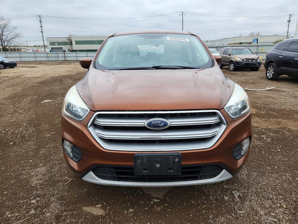 2017 Ford Escape მანქანა იყიდება აუქციონზე, vin: 1FMCU0GD8HUC64898, აუქციონის ნომერი: 50852346