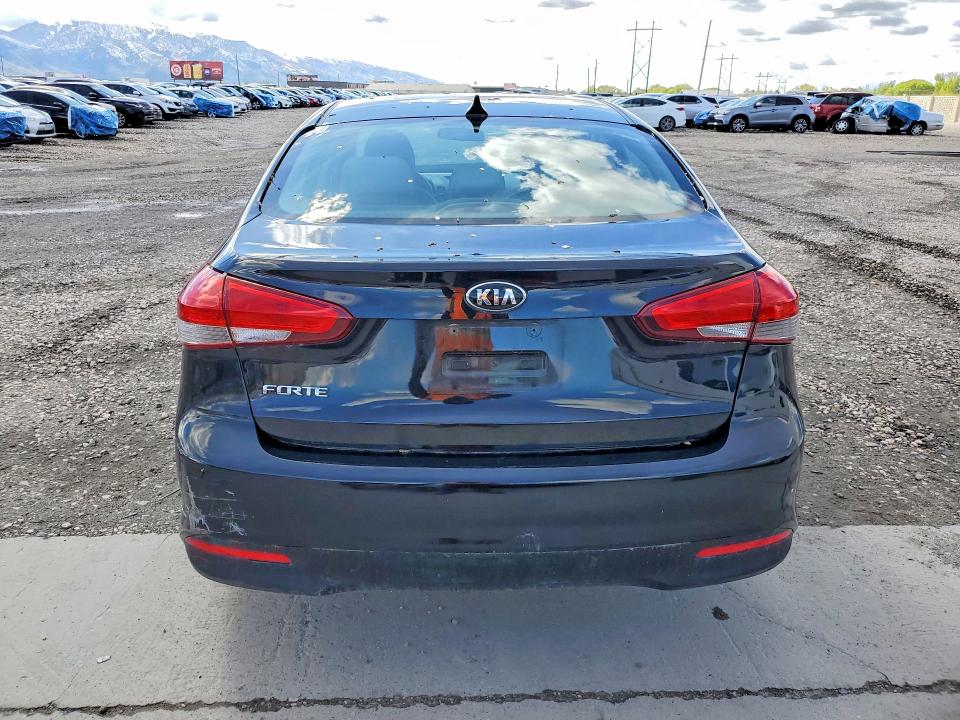 49404376 :رقم المزاد ، 3KPFK4A71HE053638 vin ، 2017 Kia Forte مزاد بيع