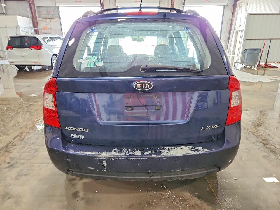 2008 Kia Rondo მანქანა იყიდება აუქციონზე, vin: KNAFG526887182616, აუქციონის ნომერი: 51112366