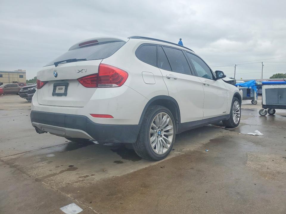 Aukcja sprzedaży 2015 Bmw X1, vin: WBAVM1C54FV498316, numer aukcji: 50701196