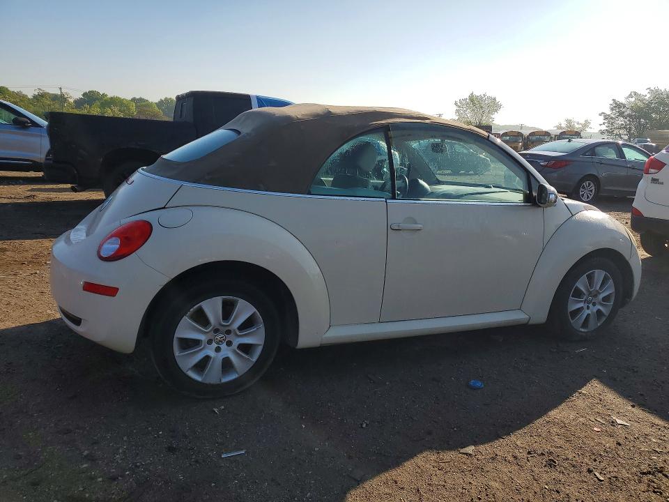 51133276 :رقم المزاد ، 3VWPG31Y58M413361 vin ، 2008 Volkswagen New Beetle مزاد بيع