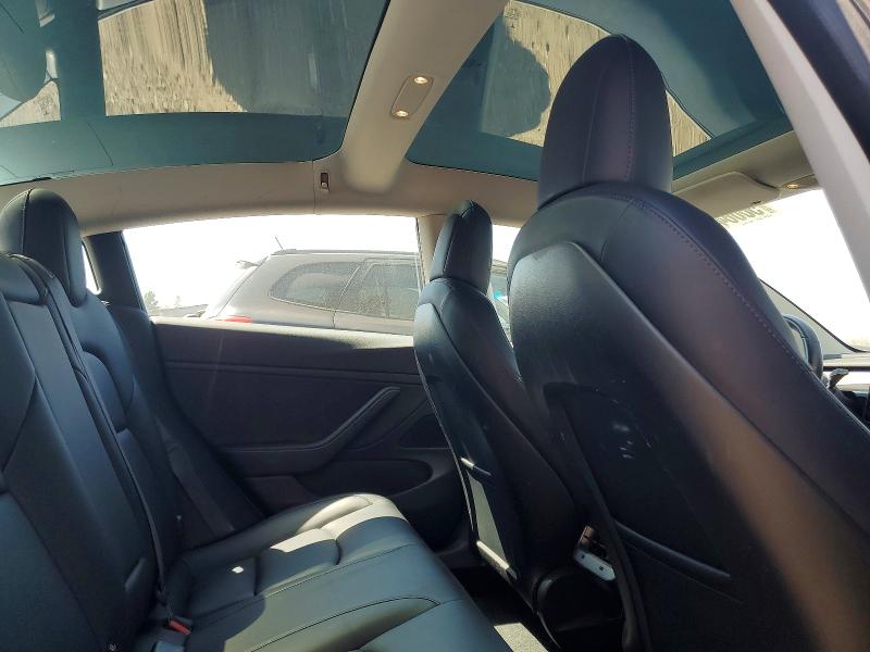 50064036 :رقم المزاد ، 5YJ3E1EA3JF030120 vin ، 2018 Tesla Model 3 مزاد بيع