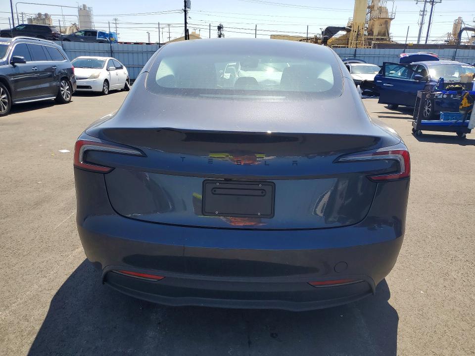 49102136 :رقم المزاد ، 5YJ3E1EA1SF126670 vin ، 2025 Tesla Model 3 مزاد بيع