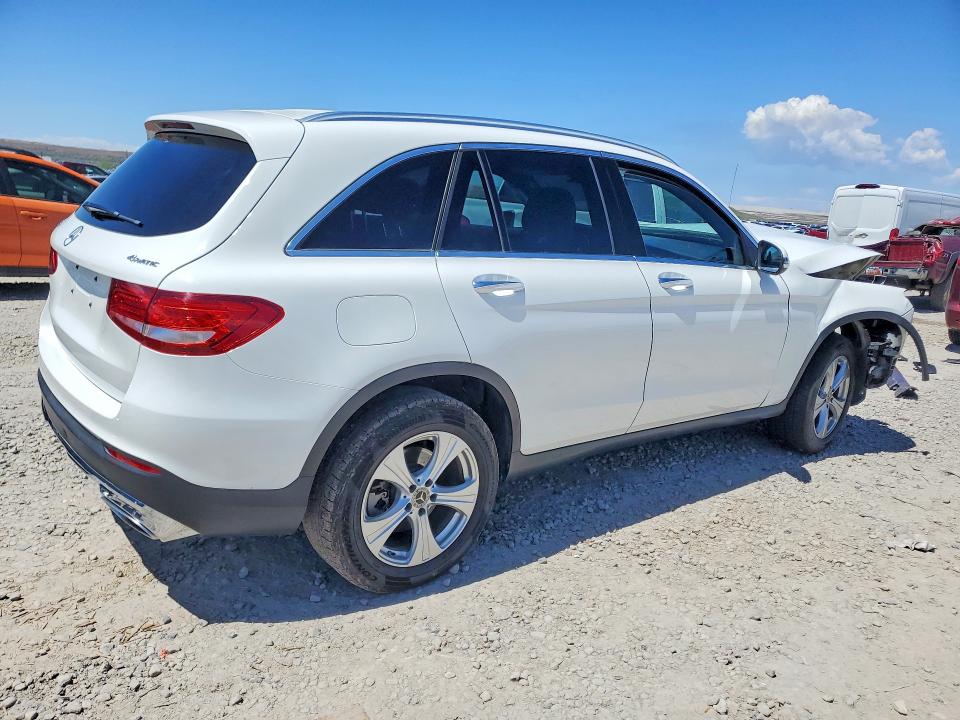 51851646 :رقم المزاد ، WDC0G4KB3JV034031 vin ، 2018 Mercedes-benz Glc مزاد بيع