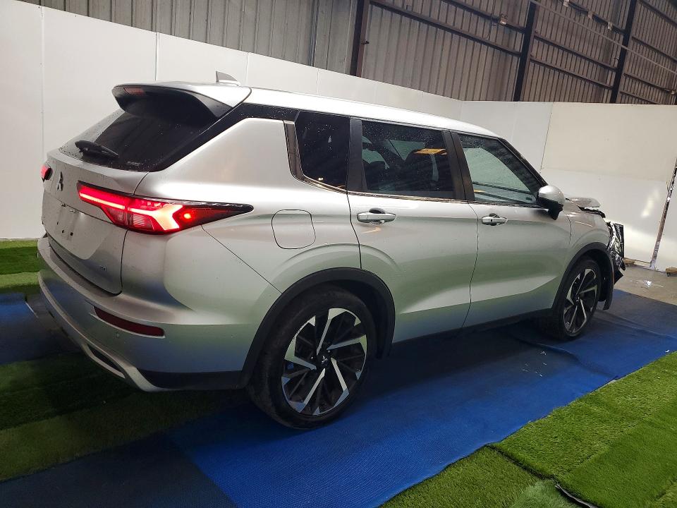Продаж на аукціоні авто 2022 Mitsubishi Outlander, vin: JA4J4UA87NZ074727, номер лоту: 49641126