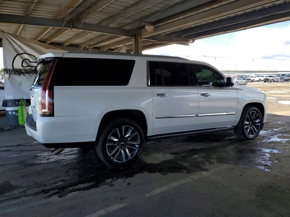 48864396 :رقم المزاد ، 1GYS4KKJ6HR136925 vin ، 2017 Cadillac Escalade مزاد بيع