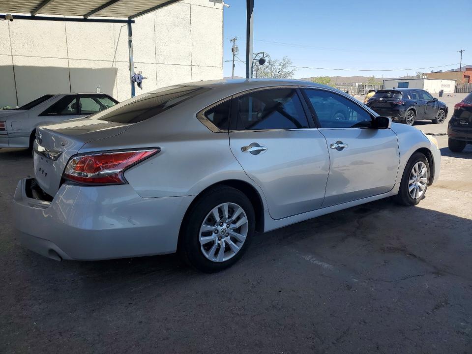 50316496 :رقم المزاد ، 1N4AL3AP0FC263109 vin ، 2015 Nissan Altima مزاد بيع