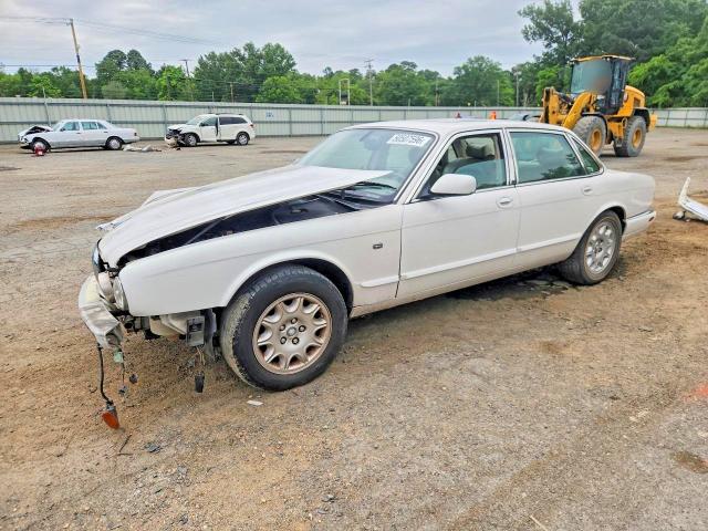 2001 Jaguar Xj8 მანქანა იყიდება აუქციონზე, vin: SAJDA14C61LF35041, აუქციონის ნომერი: 50507596