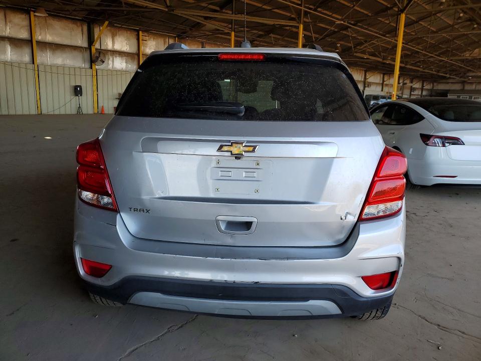 51515656 :رقم المزاد ، KL7CJLSB0JB686733 vin ، 2018 Chevrolet Trax مزاد بيع