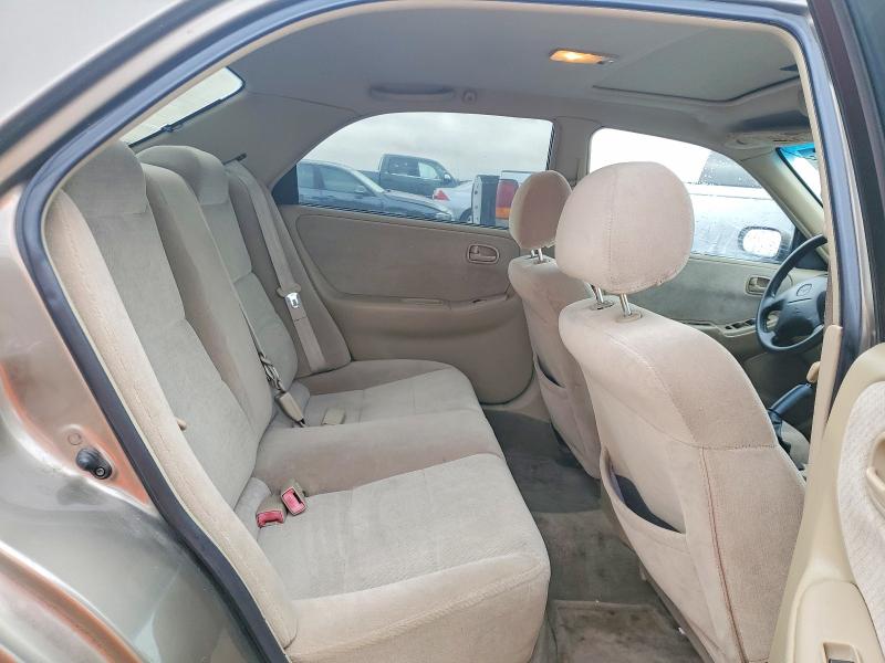 50342926 :رقم المزاد ، 1YVGF22C9X5880008 vin ، 1999 Mazda 626 مزاد بيع