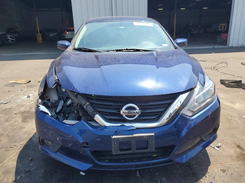 2017 Nissan Altima მანქანა იყიდება აუქციონზე, vin: 1N4AL3AP9HC485702, აუქციონის ნომერი: 50567126