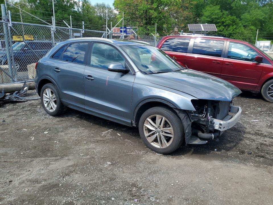 51725936 :رقم المزاد ، WA1ECCFS8HR002104 vin ، 2017 Audi Q3 مزاد بيع