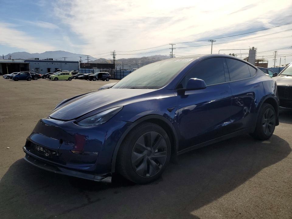 Продаж на аукціоні авто 2024 Tesla Model Y, vin: 7SAYGAEE9RF105579, номер лоту: 51023726