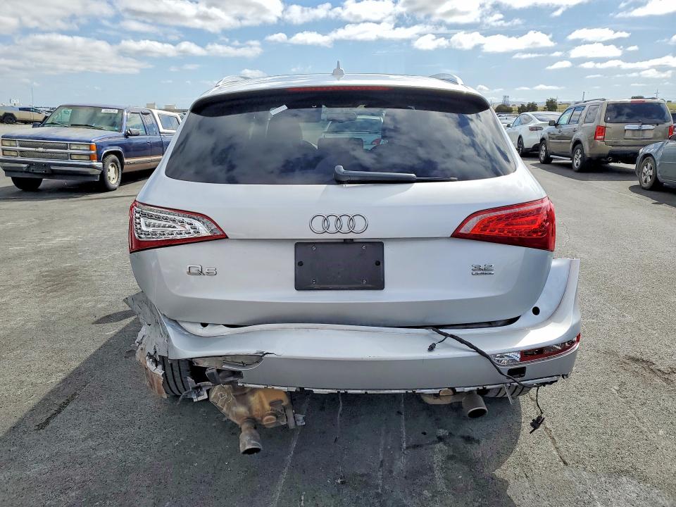 50004256 :رقم المزاد ، WA1LKAFP8AA099710 vin ، 2010 Audi Q5 مزاد بيع