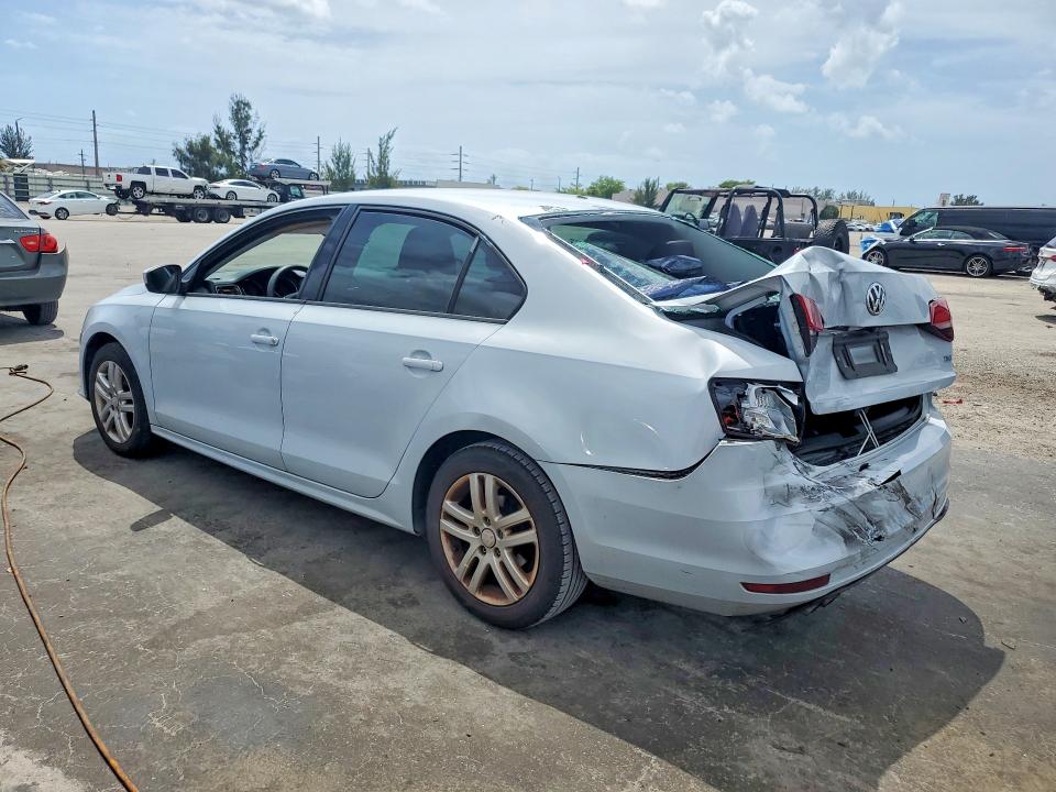 49786276 :رقم المزاد ، 3VW2B7AJXJM260243 vin ، 2018 Volkswagen Jetta مزاد بيع