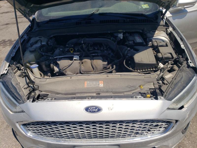 48545186 :رقم المزاد ، 3FA6P0D92KR138548 vin ، 2019 Ford Fusion مزاد بيع