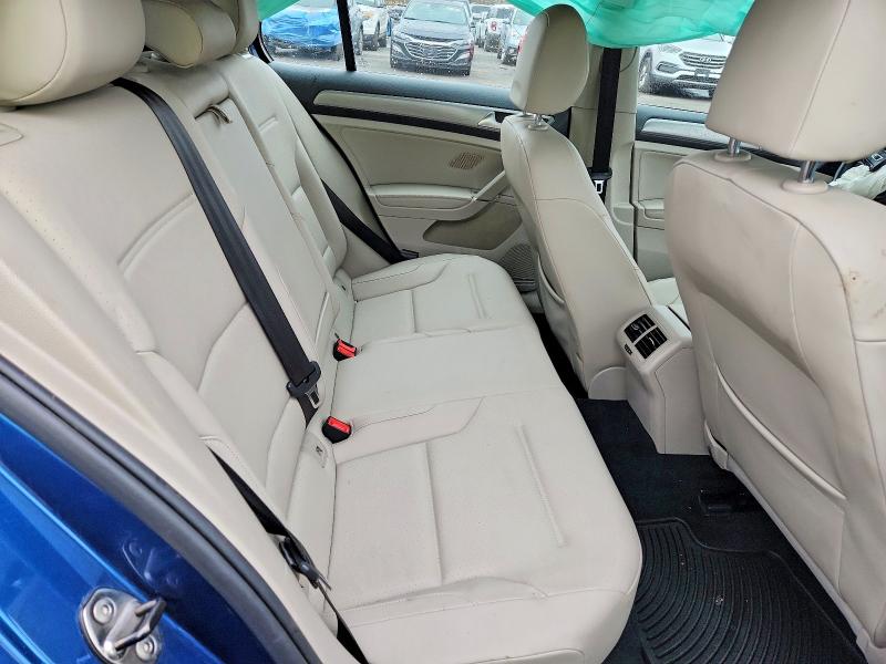 2017 Volkswagen Golf მანქანა იყიდება აუქციონზე, vin: 3VW217AU8HM016422, აუქციონის ნომერი: 46948326