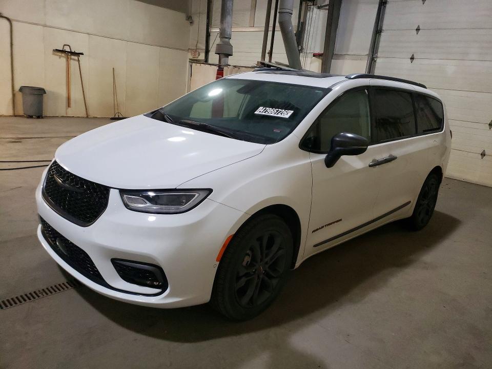 2023 Chrysler Pacifica მანქანა იყიდება აუქციონზე, vin: 2C4RC3BG5PR609658, აუქციონის ნომერი: 47966726
