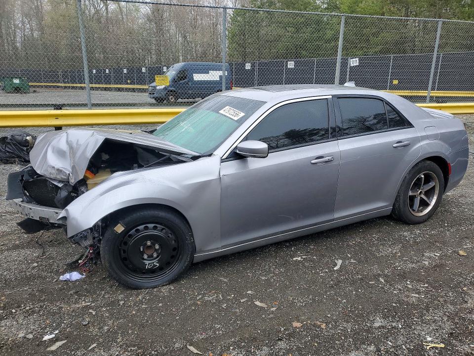 Aukcja sprzedaży 2016 Chrysler 300, vin: 2C3CCABG9GH216573, numer aukcji: 47972556