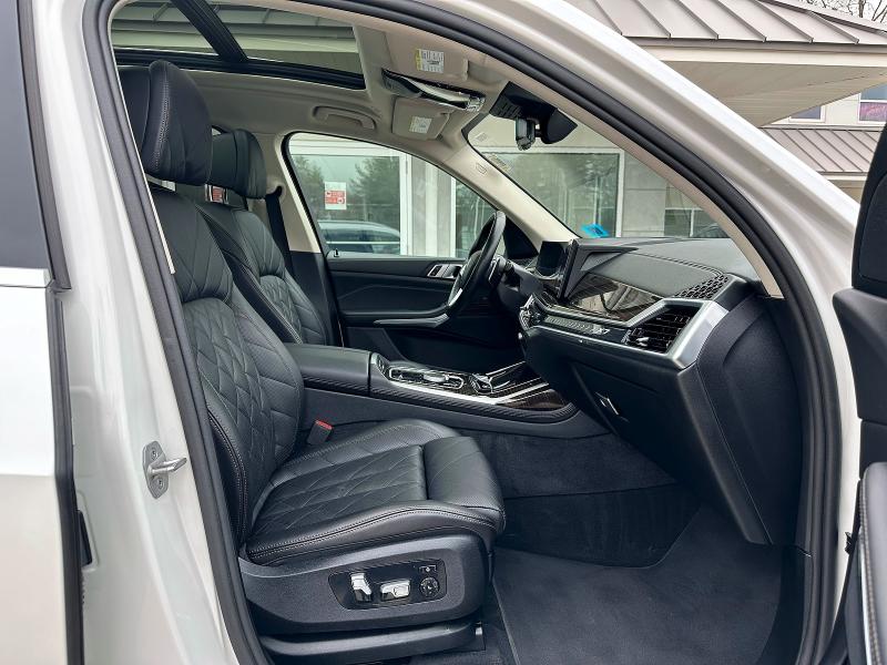 Продаж на аукціоні авто 2024 Bmw X7, vin: 5UX23EM03R9U24321, номер лоту: 52045216