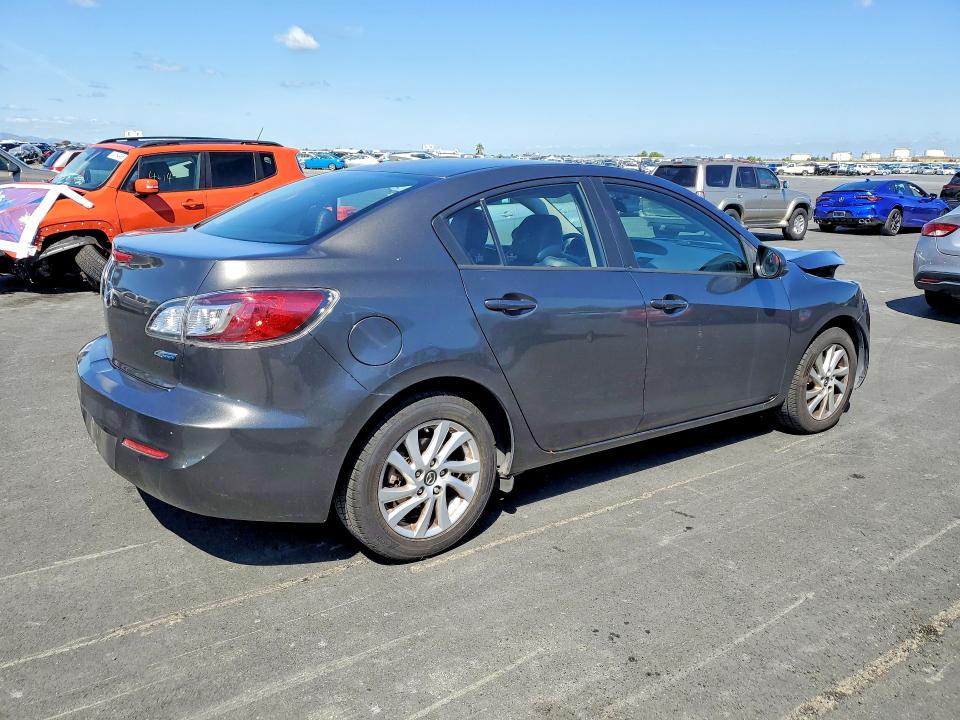 49620646 :رقم المزاد ، JM1BL1WPXD1724692 vin ، 2013 Mazda 3 مزاد بيع