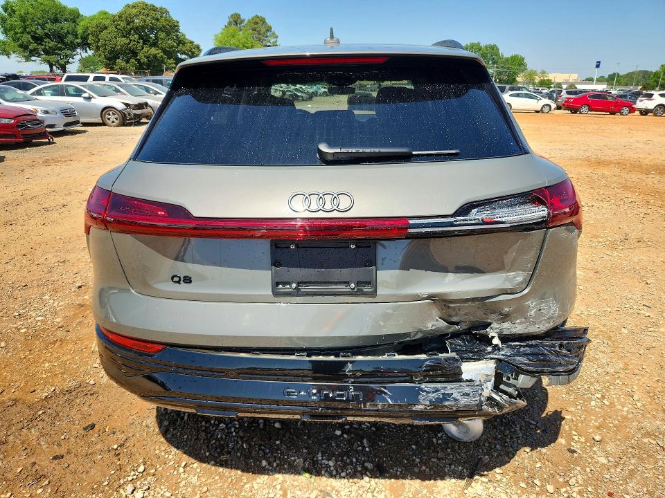 50788046 :رقم المزاد ، WA15AAGE2RB050596 vin ، 2024 Audi Q8 E-tron مزاد بيع