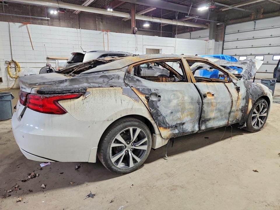 51023846 :رقم المزاد ، 1N4AA6AP2GC381266 vin ، 2016 Nissan Maxima مزاد بيع