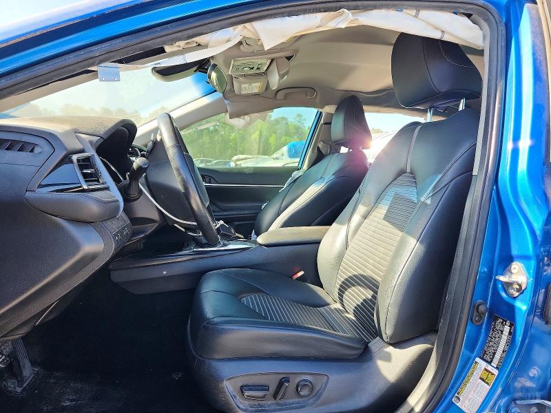 50426196 :رقم المزاد ، 4T1B11HK1KU254342 vin ، 2019 Toyota Camry مزاد بيع
