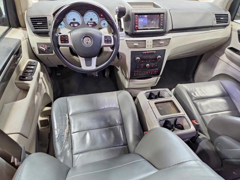 50974376 :رقم المزاد ، 2V4RW5DG4BR642990 vin ، 2011 Volkswagen Routan مزاد بيع