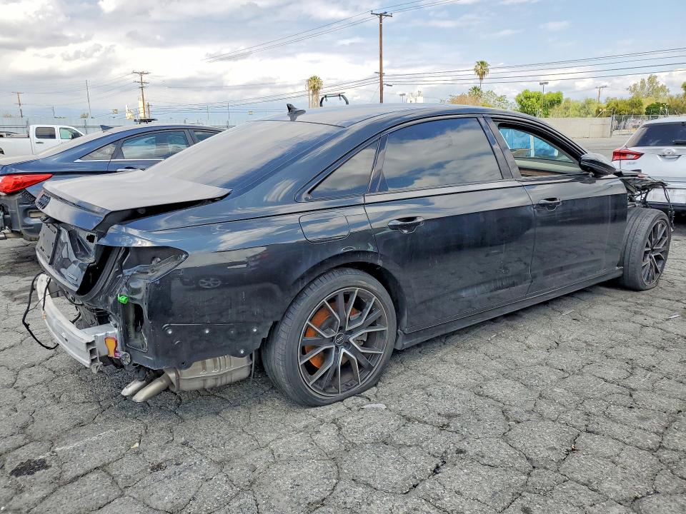 Продажа на аукционе авто 2021 Audi A8, vin: WAU8DAF8XMN031093, номер лота: 48353176