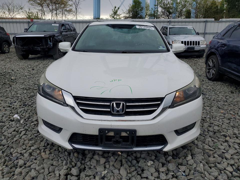 2015 Honda Accord მანქანა იყიდება აუქციონზე, vin: 1HGCR2F81FA111351, აუქციონის ნომერი: 50133426