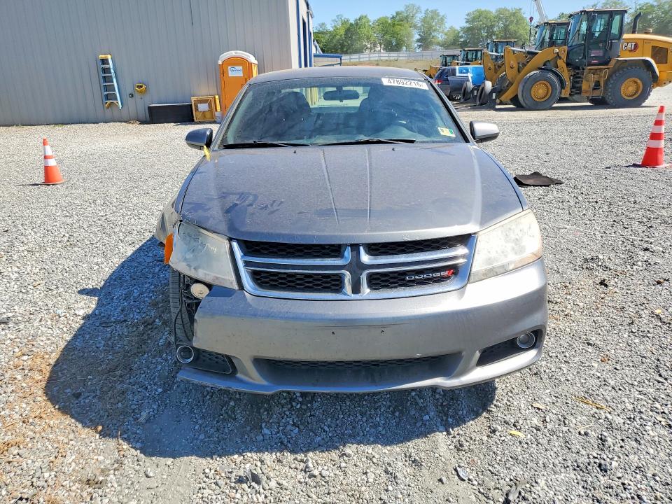47892216 :رقم المزاد ، 1C3CDZCB8DN591145 vin ، 2013 Dodge Avenger مزاد بيع