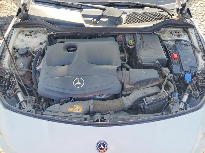 51520126 :رقم المزاد ، WDDSJ4EB5JN611806 vin ، 2018 Mercedes-benz Cla مزاد بيع