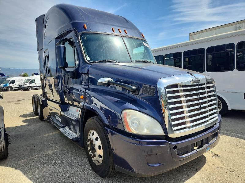 Продаж на аукціоні авто 2016 Freightliner Cascadia 125, vin: 3AKJGLDR0GSGW7699, номер лоту: 49660156