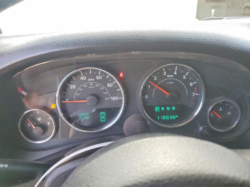 2014 Jeep Wrangler Unlimited მანქანა იყიდება აუქციონზე, vin: 1C4BJWDG8EL322827, აუქციონის ნომერი: 49135646