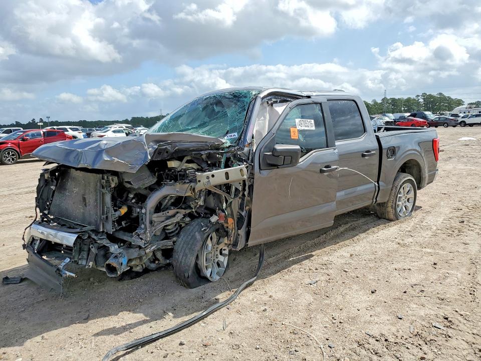 49705316 :رقم المزاد ، 1FTEW1CP1NFA46511 vin ، 2022 Ford F150 مزاد بيع