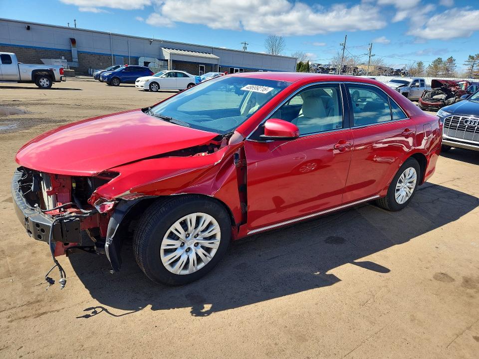 48699216 :رقم المزاد ، 4T4BF1FK4ER406127 vin ، 2014 Toyota Camry مزاد بيع