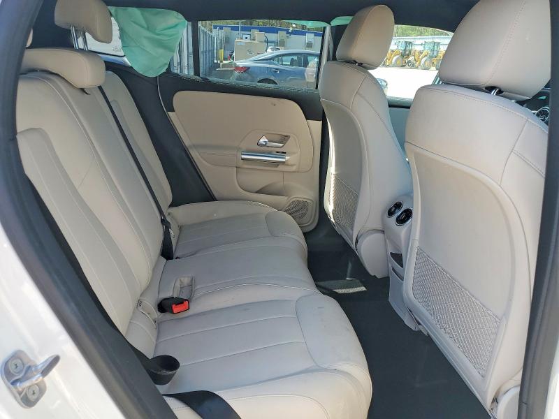Продажа на аукционе авто 2024 Mercedes-benz Gla, vin: W1N4N4HB9RJ557490, номер лота: 49178196