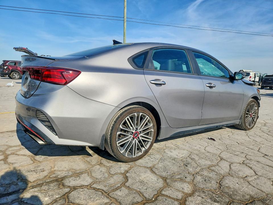 2023 Kia Forte მანქანა იყიდება აუქციონზე, vin: 3KPF44AC1PE557385, აუქციონის ნომერი: 49308526