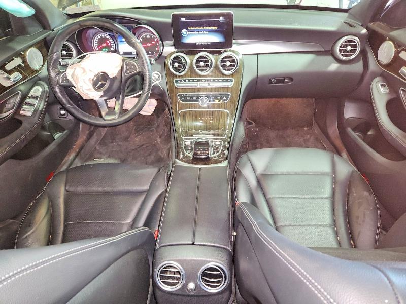 49904096 :رقم المزاد ، 55SWF4KB5JU234392 vin ، 2018 Mercedes-benz C مزاد بيع