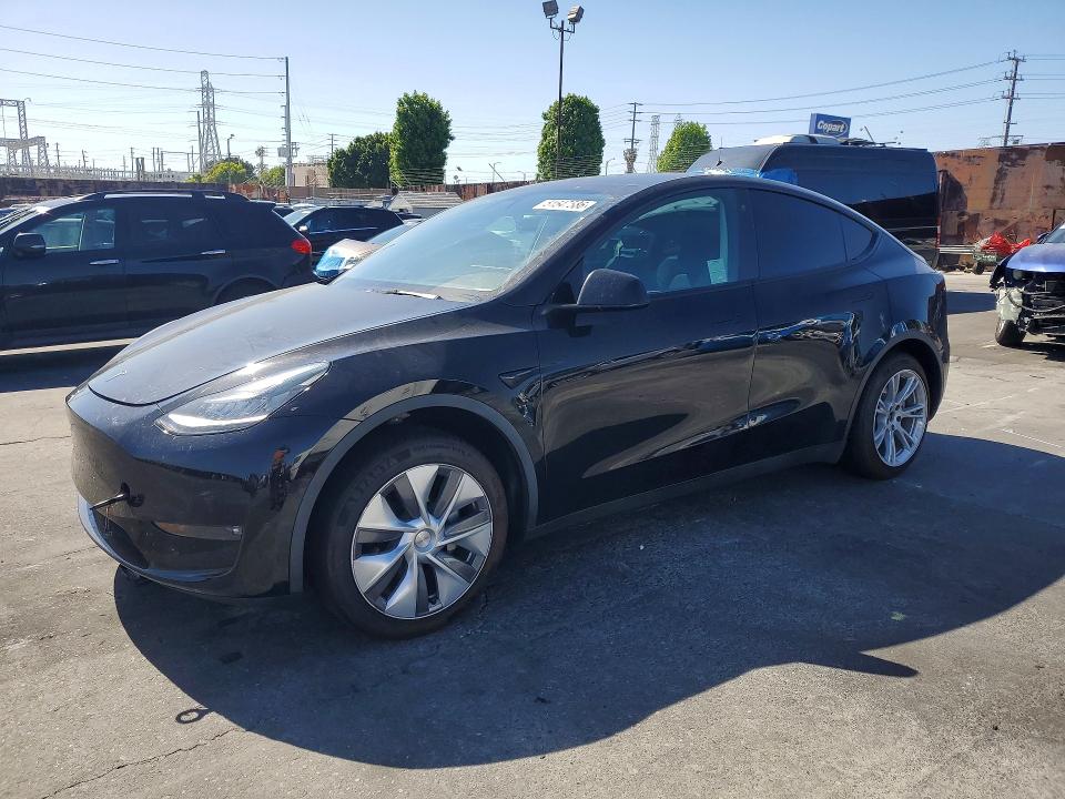51547586 :رقم المزاد ، 5YJYGDEE7MF233133 vin ، 2021 Tesla Model Y مزاد بيع