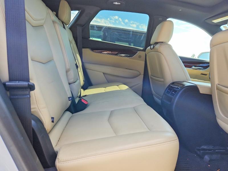 49817766 :رقم المزاد ، 1GYKNERS8JZ204399 vin ، 2018 Cadillac Xt5 مزاد بيع
