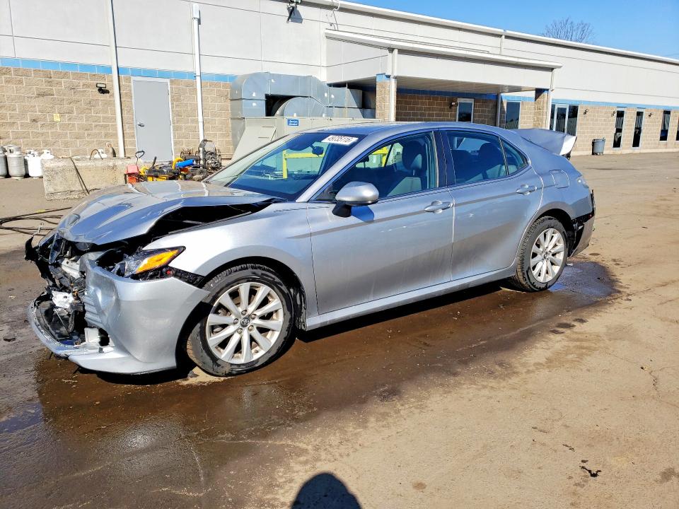 2019 Toyota Camry მანქანა იყიდება აუქციონზე, vin: 4T1B11HK3KU852464, აუქციონის ნომერი: 49735116