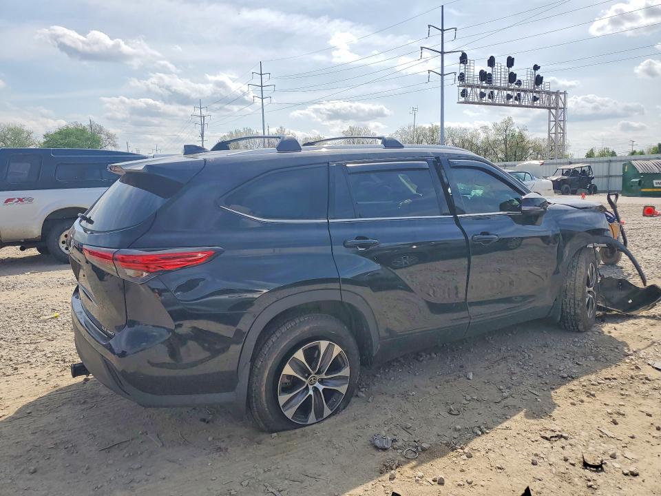 Aukcja sprzedaży 2022 Toyota Highlander, vin: 5TDGZRBH5NS236773, numer aukcji: 49147826