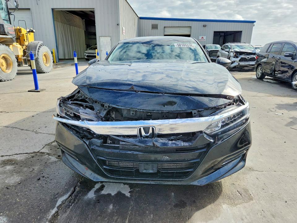 50105536 :رقم المزاد ، 1HGCV1F59KA136536 vin ، 2019 Honda Accord مزاد بيع