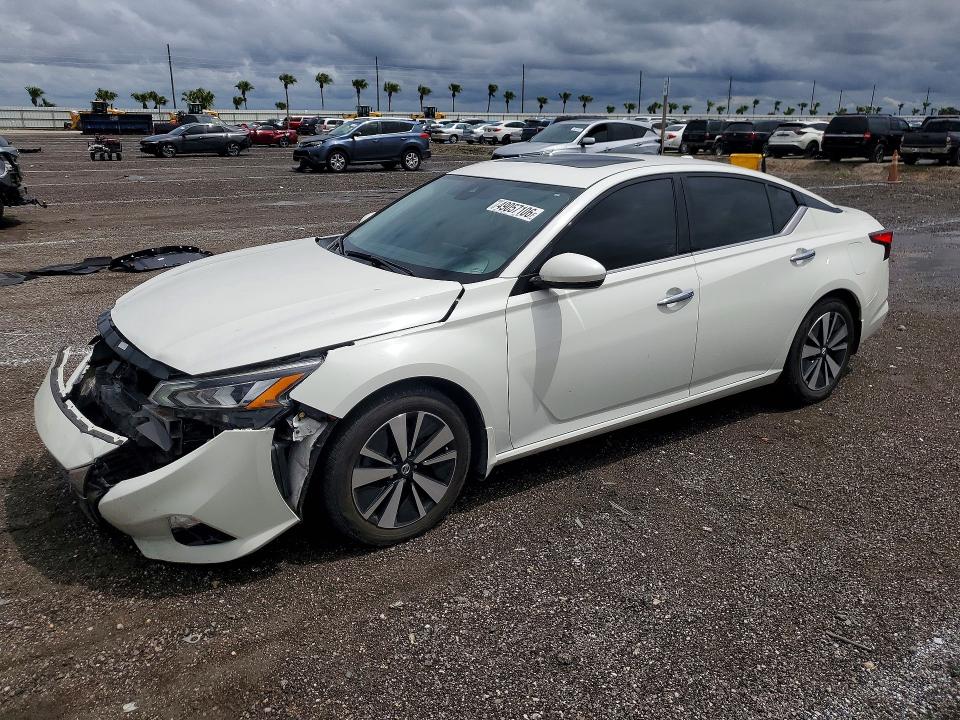 49057106 :رقم المزاد ، 1N4BL4EV9MN351340 vin ، 2021 Nissan Altima مزاد بيع