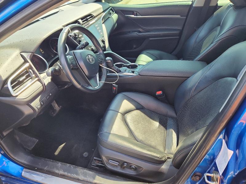 49150166 :رقم المزاد ، 4T1B61HK0JU098603 vin ، 2018 Toyota Camry مزاد بيع